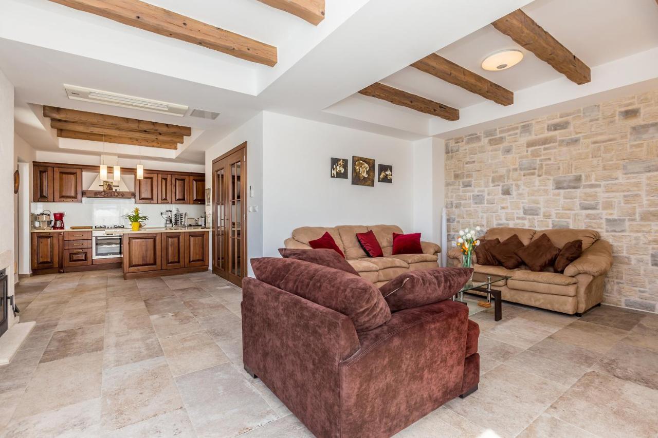 Villa Lurda Linardici Krk Экстерьер фото
