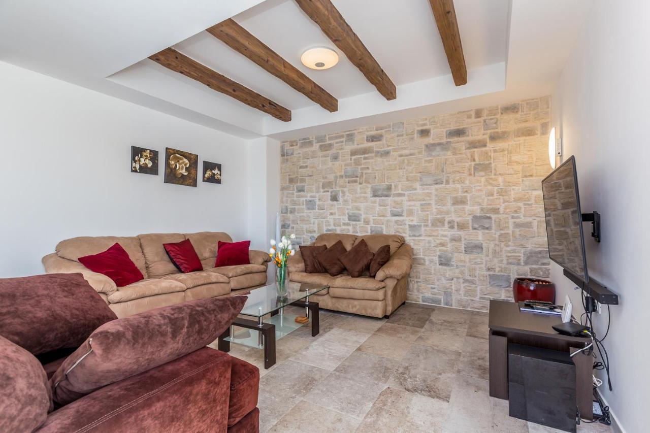 Villa Lurda Linardici Krk Экстерьер фото